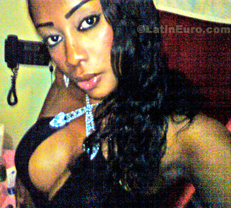 Date this athletic Colombia girl Nora Maria from Cali C8327