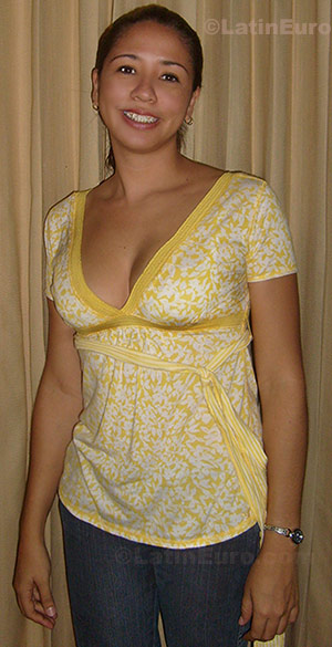 Date this passionate Colombia girl Karina from Barranquilla C8346