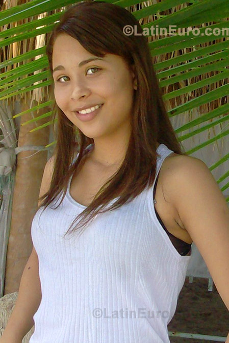 Date this young Colombia girl Kimberly from  C8355