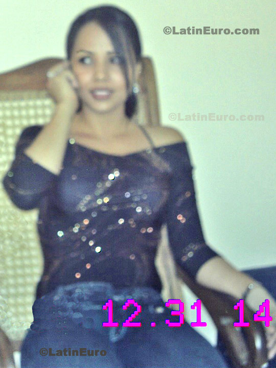 Date this sensual Colombia girl C8382 from Palmira C8382