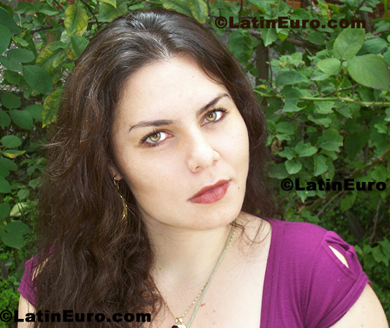Date this gorgeous Colombia girl Mariana from Medellin C8450