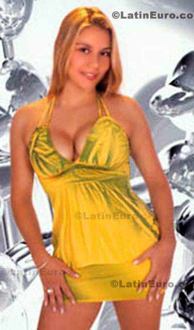 Date this fun Colombia girl Diana from Cali C8462