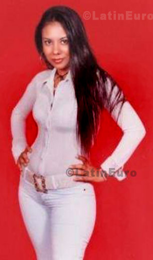 Date this good-looking Colombia girl Daris from Barranquilla C8484