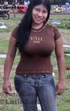 Date this fun Colombia girl Yuli from Cali C8506