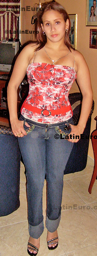 Date this hard body Colombia girl Ruby from Bogota C8536