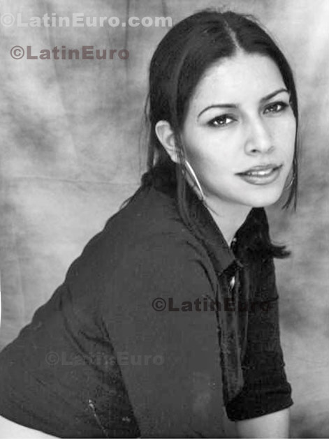 Date this pretty Colombia girl Gimena from Cali C8589