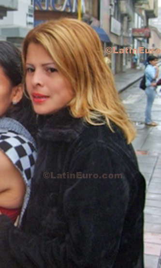 Date this foxy Colombia girl Elizabeth from Cali C8590