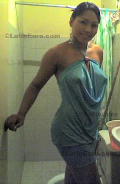 Date this sultry Colombia girl Gilliam from Cartagena C8602