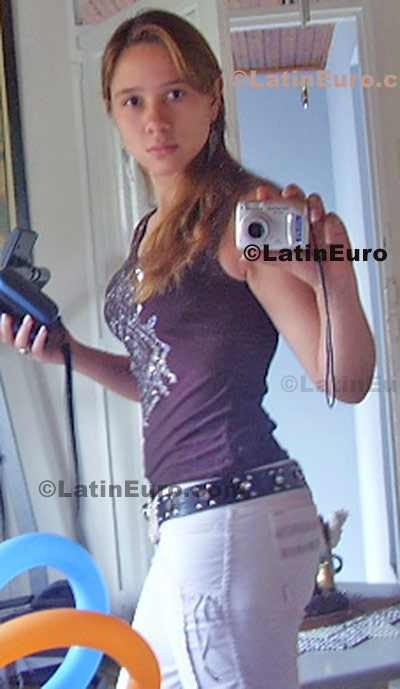 Date this pretty Colombia girl Johana from  C8625