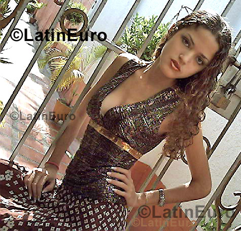 Date this hot Colombia girl Sarhay from Barranquilla C8666