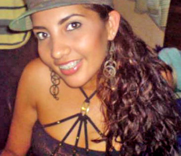 Date this good-looking Colombia girl Adriana from  C8696