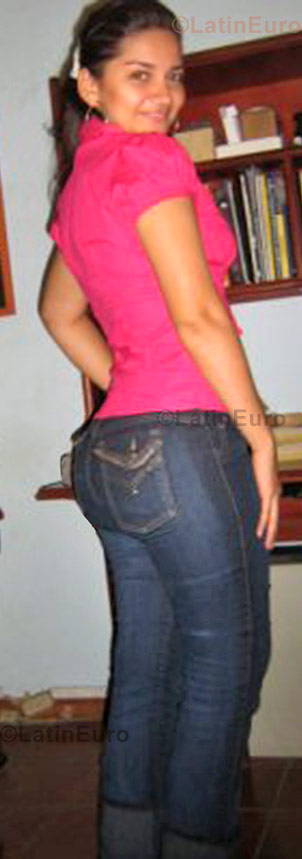 Date this good-looking Colombia girl Tatiana from Bucaramanga C8706