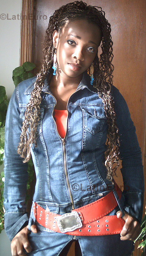 Date this lovely Colombia girl Cecilia from Bogota C8732