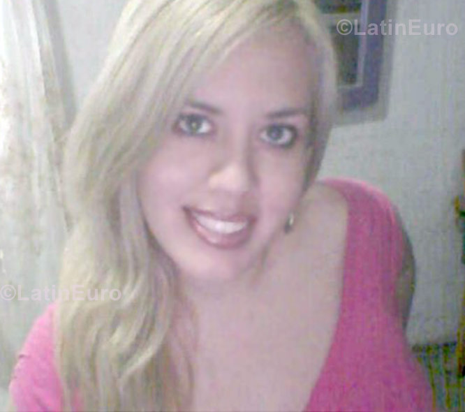Date this georgeous Colombia girl Shirley from Santa Marta C8750