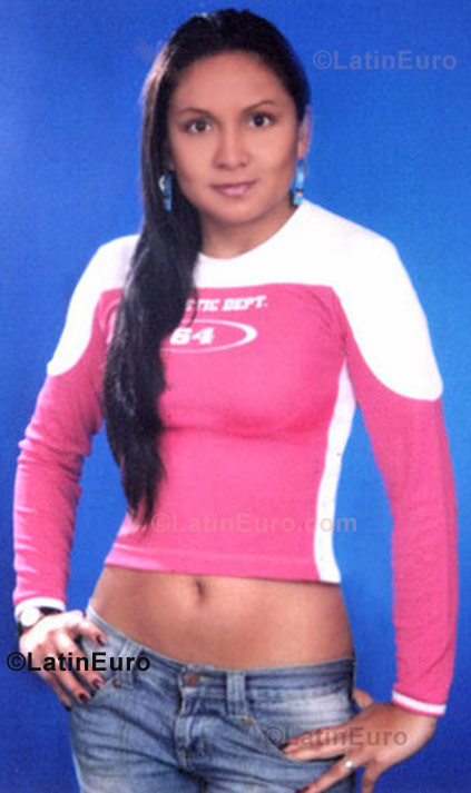 Date this beautiful Colombia girl Rocio from Bogota C8825