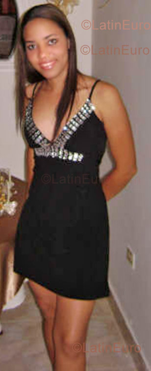 Date this hot Colombia girl Arlet from Barranquilla C8865