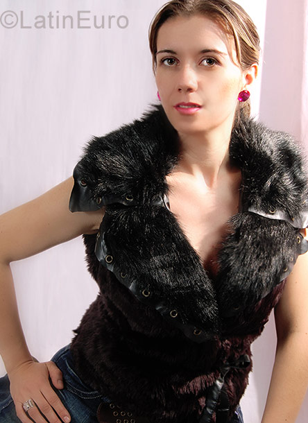 Date this hot Colombia girl Paola- from Medellin C8916