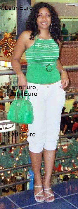 Date this beautiful Colombia girl Alexandra- from Cali C8982