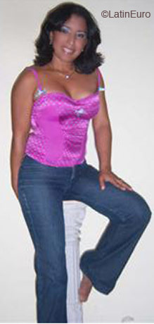 Date this happy Colombia girl Patricia from Barranquilla C9051