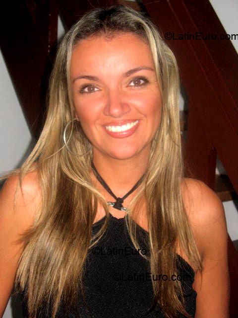 Date this foxy Colombia girl Martha from Manizales C9053