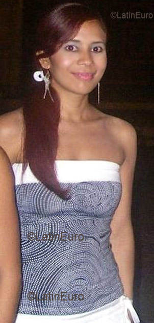 Date this sensual Colombia girl Madeleine from Cartagena C9129