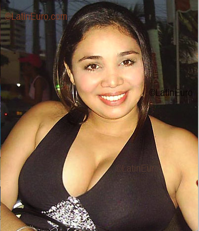 Date this delightful Colombia girl Vanessa- from Cartagena C9155