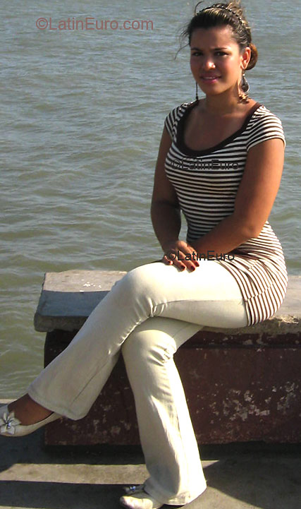 Date this exotic Colombia girl Dayana from Cartagena C9171