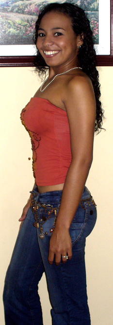 Date this sensual Colombia girl Yzamin from  C9234