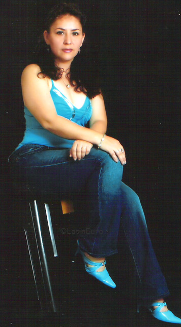 Date this charming Colombia girl Ana from Cali C9242