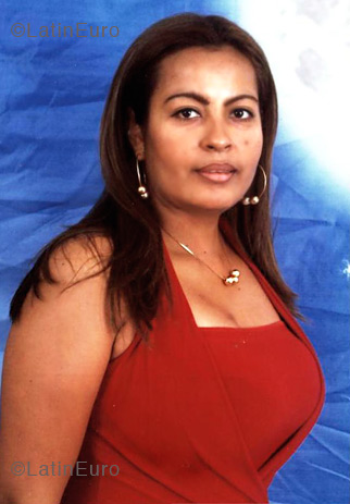 Date this hard body Colombia girl Rosa from Cartagena C9247