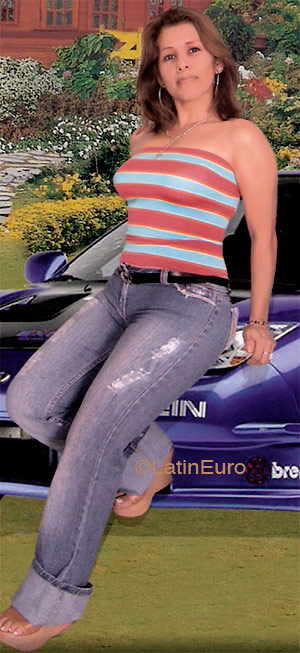 Date this delightful Colombia girl Ana from Cali C9302