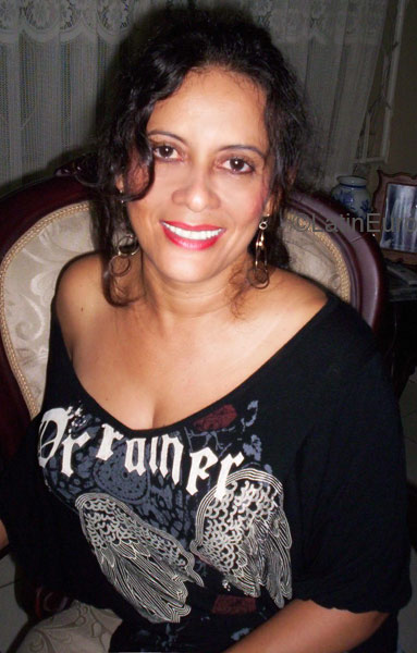 Date this sultry Colombia girl Marta from Barranquilla C9312