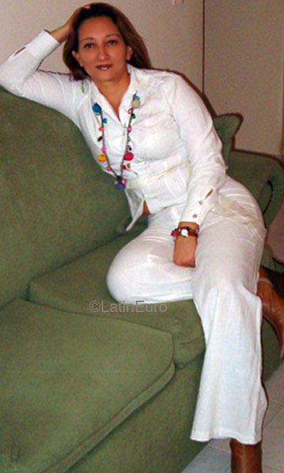 Date this cute Colombia girl Luz from Medellin C9330