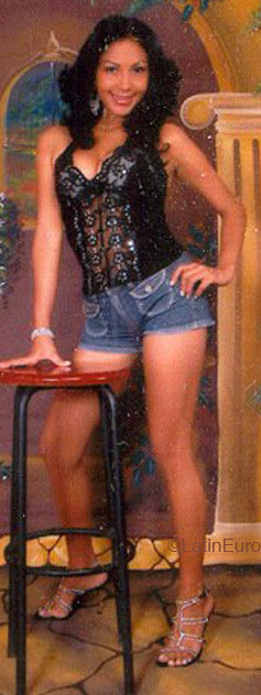Date this tall Colombia girl Milenis from Barranquilla C9337