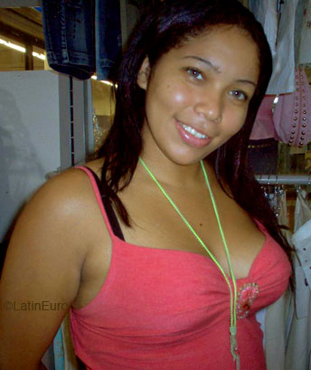 Date this hot Colombia girl Yulis- from  C9394