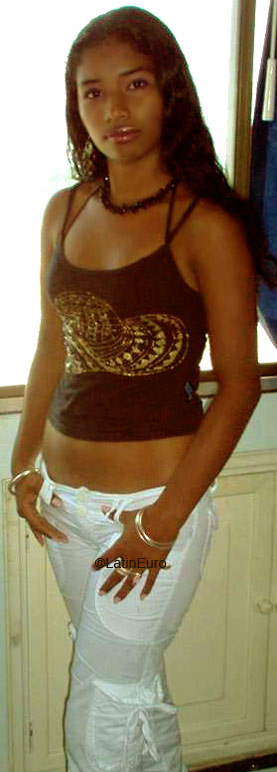 Date this sultry Colombia girl Yasiris from  C9397