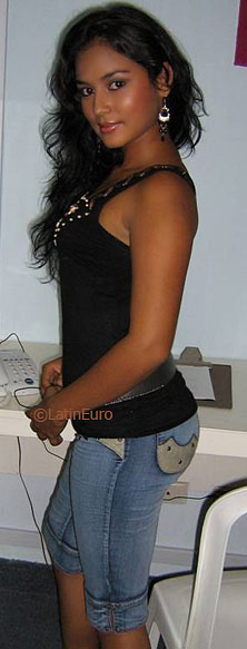 Date this delightful Colombia girl Sara from  C9401