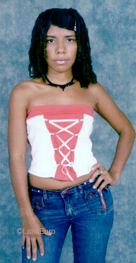 Date this stunning Colombia girl Thania from Cartagena C9474