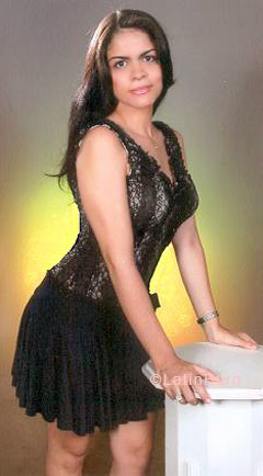Date this cute Colombia girl Andrea from Barranquilla C9536