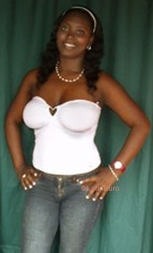 Date this pretty Colombia girl Nelsy from Cali C9592