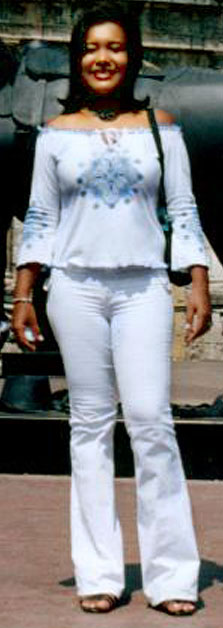 Date this voluptuous Colombia girl Liliana from Cartagena C9614