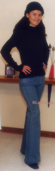 Date this delightful Colombia girl Sandra from Bogota C9878