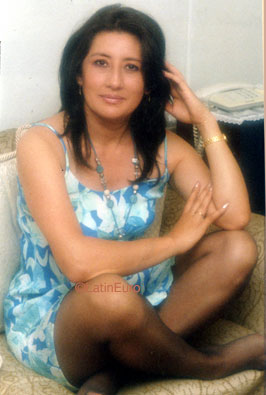 Date this voluptuous Colombia girl Martha from Bogota C9896