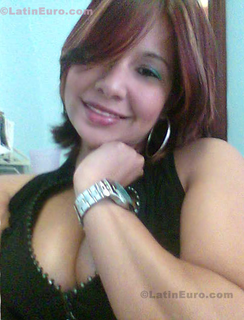 Date this sensual Any Country girl Angela from  N-1069