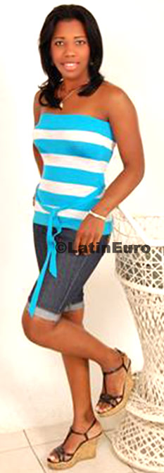 Date this nice looking Dominican Republic girl Yorely from  N-1087
