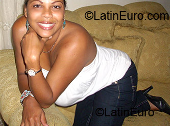Date this sultry Any Country girl Yenny from Santo Domingo N-10
