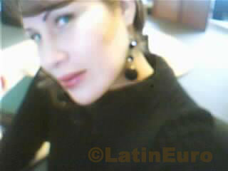 Date this happy Peru girl Betty from Lima N-1134