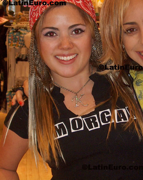 Date this cute Any Country girl Karina from Guadalajara N-1146