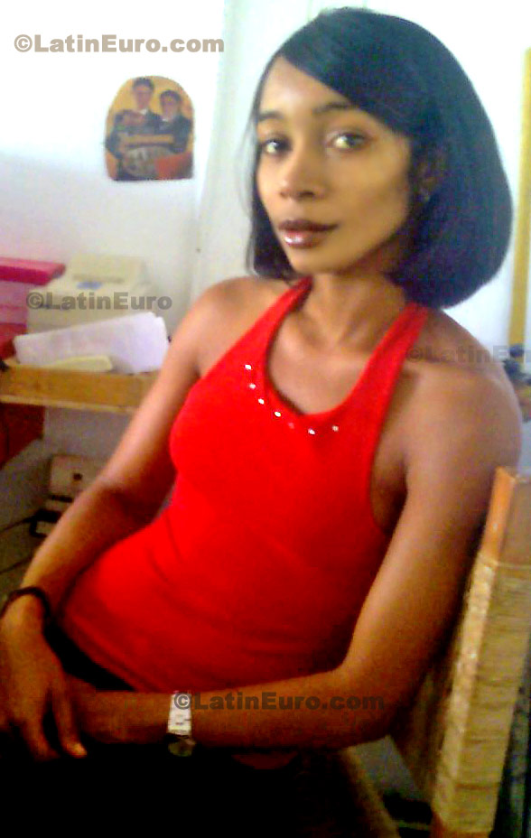Date this stunning Dominican Republic girl Yohari from Hato Mayor del Rey N-1155