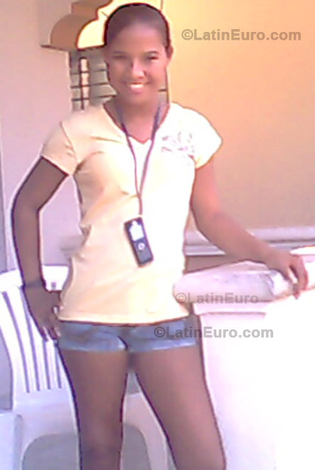 Date this good-looking Dominican Republic girl Eridania from Puerto Plata N-1213